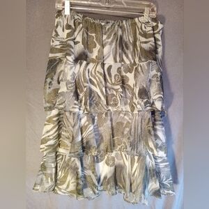 No Brand Tiered Ruffle Floral-Print Skirt in Olive Green